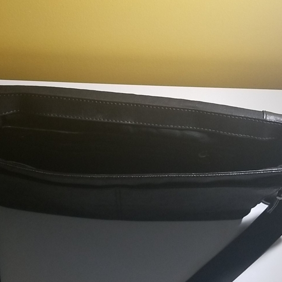 Michael Kors Messenger Bag - Picture 4 of 5